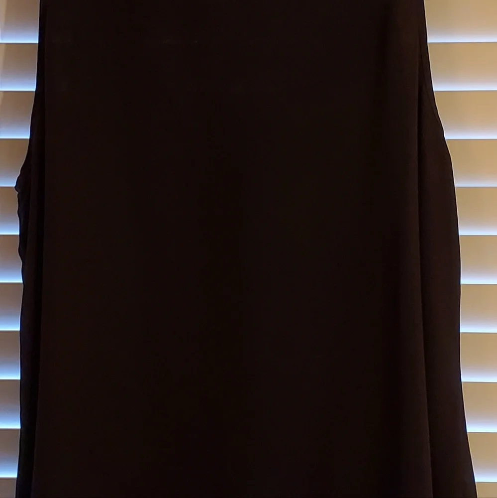 Black Zac and Rachel Sleeveless Top - Picture 2 of 2